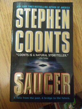 Stephen Coonts: Saucer